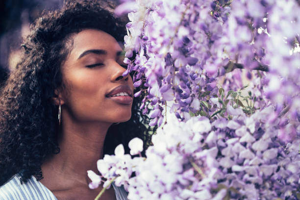 Does Smelling Flowers Mean Someone Will Die? A Spiritual Insight